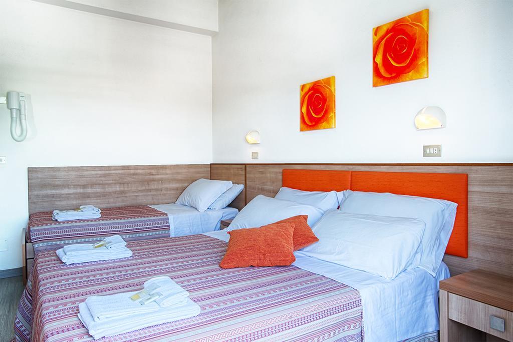 B&B Hotel Serenita ベラーリア・イジェア・マリーナ エクステリア 写真