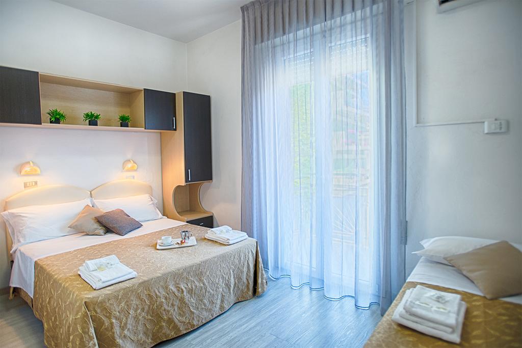 B&B Hotel Serenita ベラーリア・イジェア・マリーナ エクステリア 写真