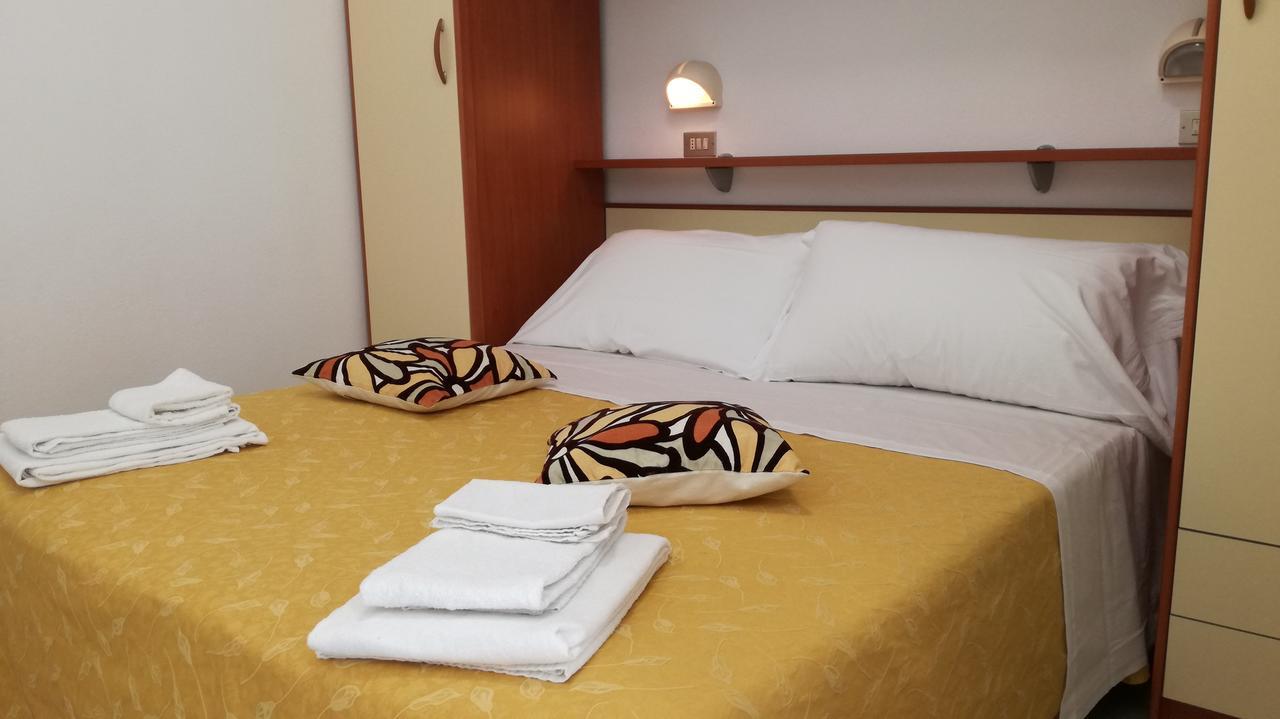 B&B Hotel Serenita ベラーリア・イジェア・マリーナ エクステリア 写真